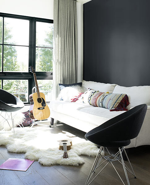 black_carousel_01_modal_650