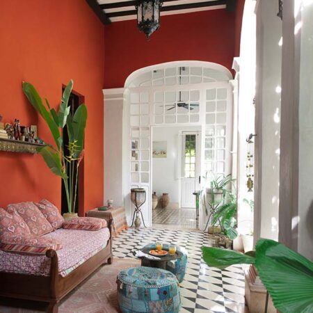 veranda-orange-walls-mobile_640x640