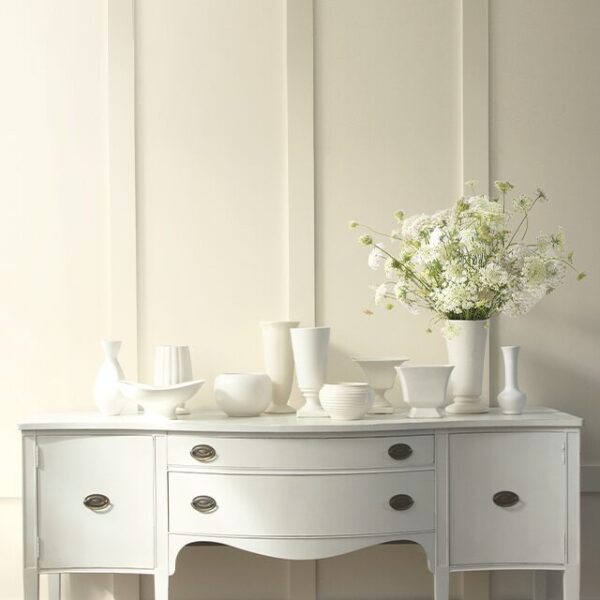 off white east facing room hero mobile 640x640